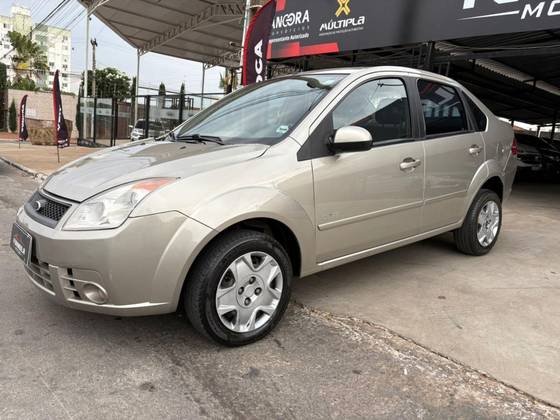 FORD FIESTA 1.6 MPI CLASS SEDAN 8V FLEX 4P MANUAL FORD FIESTA 1.6 MPI CLASS SEDAN 8V FLEX 4P MANUAL